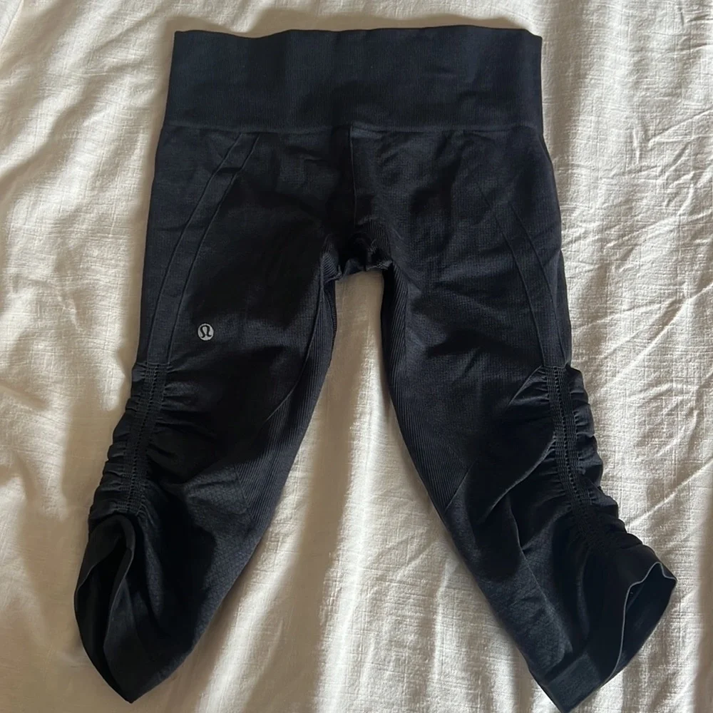 LULULEMON | ebb & flow leggings - Picture 3 of 7